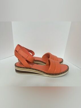 Vince Camuto Mellienda Womens Gold Leather Puffy Strap Low Wedge Sandals